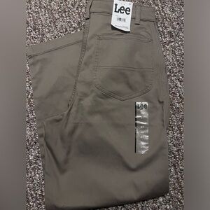 NWT Lee pleated khakis high rises